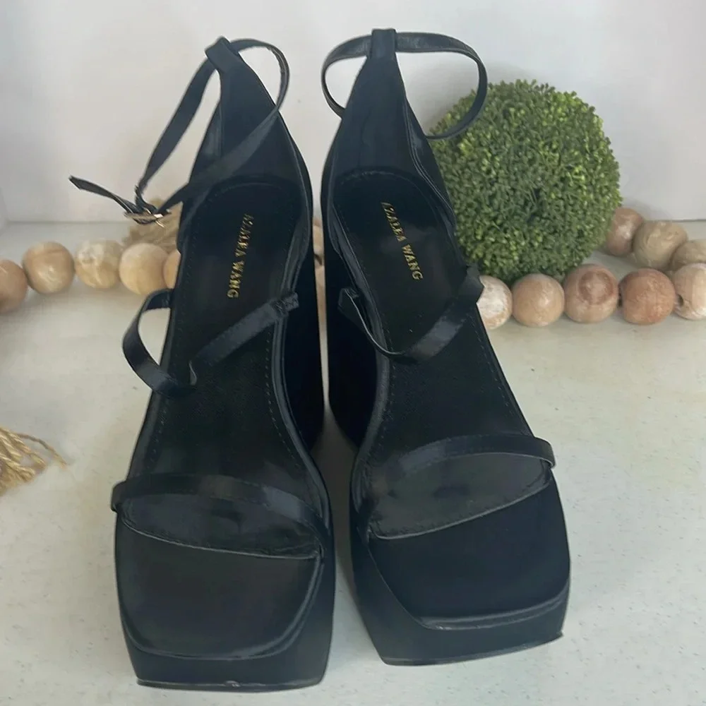AZALEA WANG TOUCH THE SKY WEDGE SANDAL IN Black Sz 9 - Picture 4 of 9